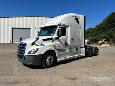 2020 Freightliner Cascadia 126 6x4 T/A Sleeper Truck Tractor