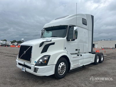 2016 Volvo VNL670 6x4 Cabeza Tractora Cabina Dormitorio