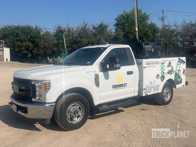 2019 Ford F-250 XL 4x2 Camion de servicios
