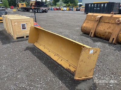 8 ft Hydraulic Reversing Schneepflug