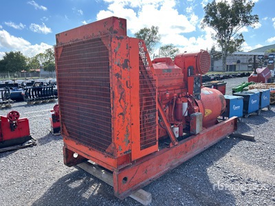 Cummins 300 kW Skid-Mounted Planta de Luz (INOPERABLE) / Generator Set (Inoperable)