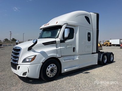 2021 Freightliner Cascadia 126 6x4 Sleeper Truck Tractor