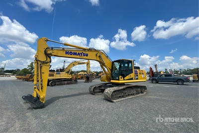2022 Komatsu PC210LC-11 Tracked Excavator