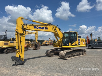 2022 Komatsu PC210LC-11 حفارة بجنزير