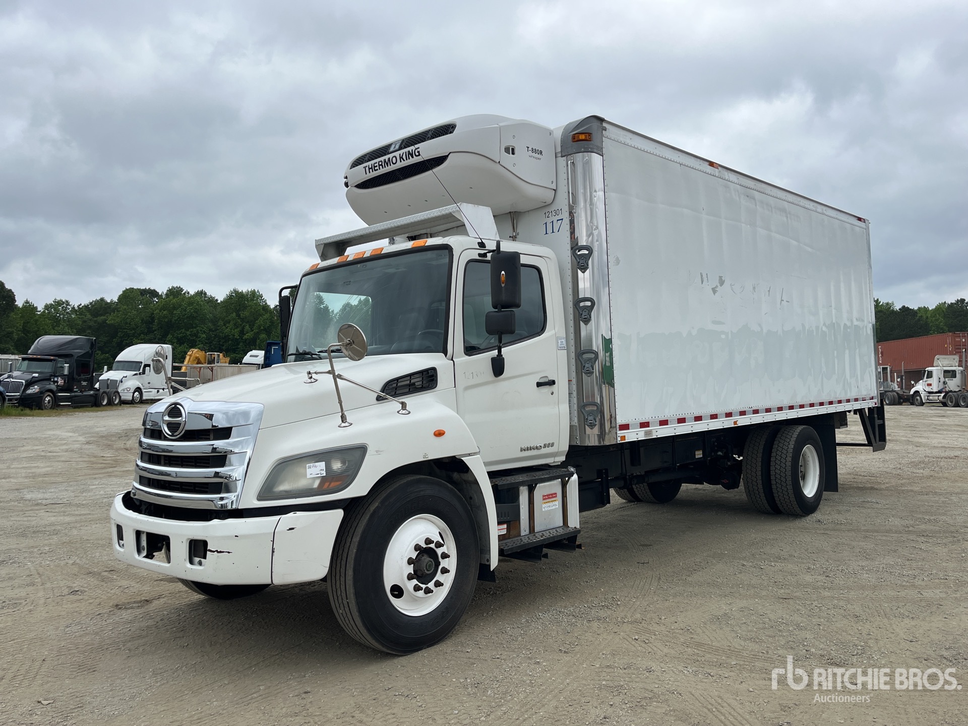 2015 Hino 268 4x2 Refrigerated Truck