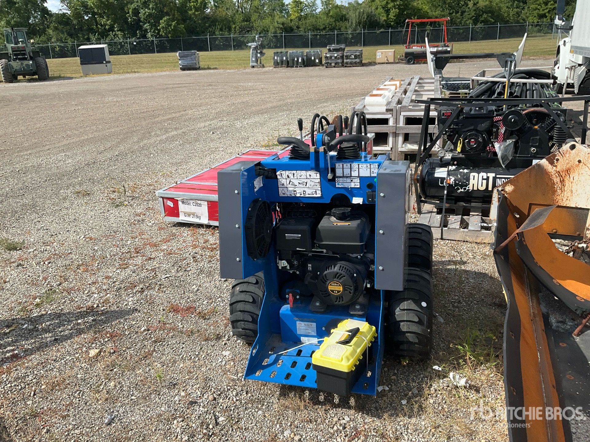 2024 AGT MX-MRW14 Chargeuse à direction à glissement