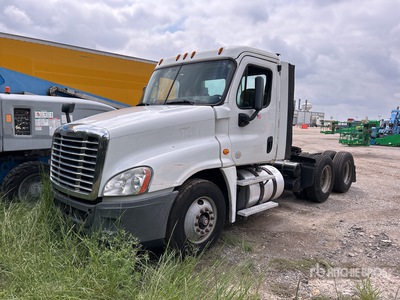 2017 Freightliner Cascadia 125 6x2 T/A Day Cab Truck Tractor
