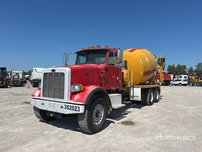 2008 Peterbilt 365 8x4 Camion hormigonera
