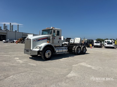 2013 Kenworth T800 6x4 T/A Dagcabine Trekker