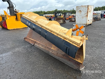 Cote SU8000 12 ft 1 Way トラック プラウ - Fits Truck