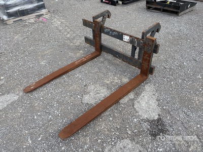 CNH 46 in Telehandler Pallet Forks