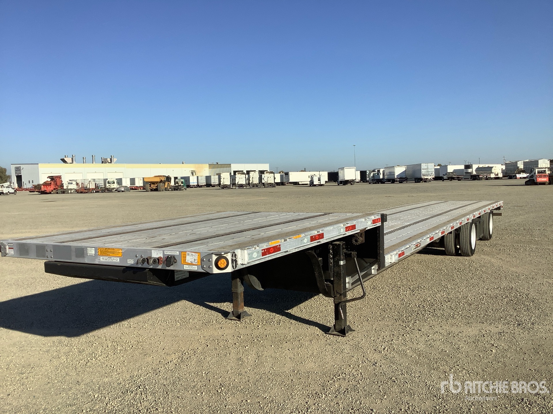 2020 Utility FS2CDHA T/A Spread Axle مقطورة سطح السفينة