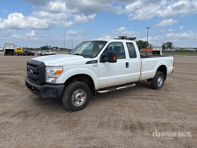 2015 Ford F-350 XL 4x4 Extended Cab Pickup