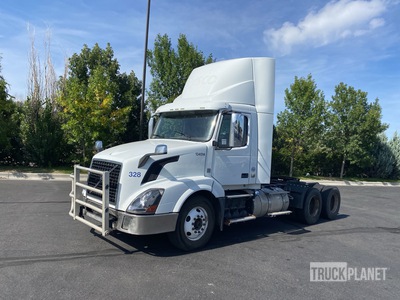 2016 Volvo VNL64T300 6x4 Day Cab Prime Mover