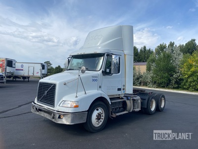 2014 Volvo VNR64T300 6x4 Day Cab Prime Mover