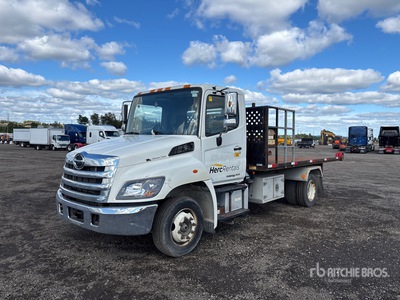 2015 Hino 268 4x2 Roll-Off Truck