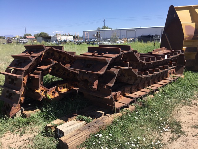 Quantity of (2) Tracks - Fits Cat D11T - Fits Cat D11T Quantity of (2) Tracks - Fits Cat D11T - Fits Cat D11T