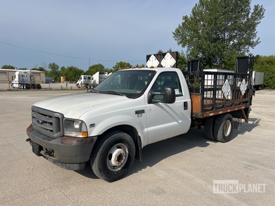 2003 Ford F-350 XL 4x2 Camión Caja Abierta