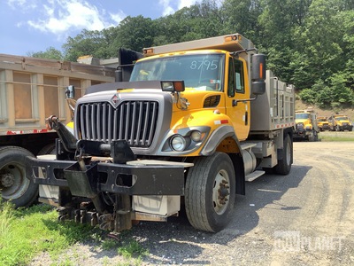 2013 International 7400 Snow Plow Truck