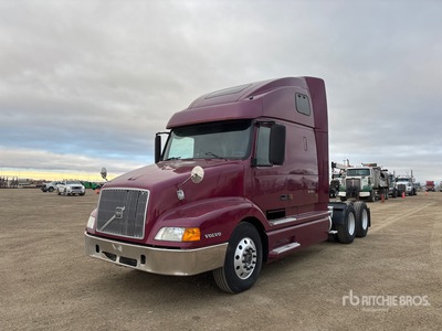 2000 Volvo VNL 6x4 Sleeper Truck Tractor