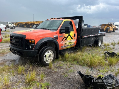 2008 Ford F-550 XL 4x2 Camion à Plateau