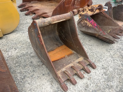 30 in Digging Bucket