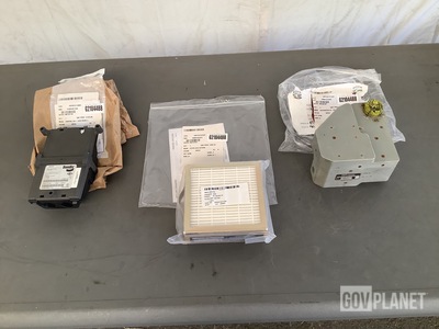 (1) De-Icer Distributor, (1) Return Filter Assembly & Assorted Items
