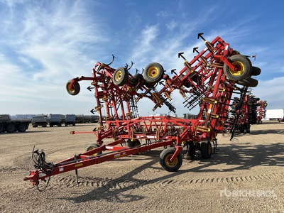 2008 Bourgault 8810 54 ft Five-Section Cultivator