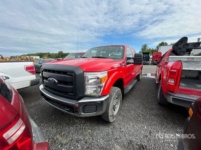 2016 Ford F-250 XL 4x4 Crew Cab Pickup (Inoperable)