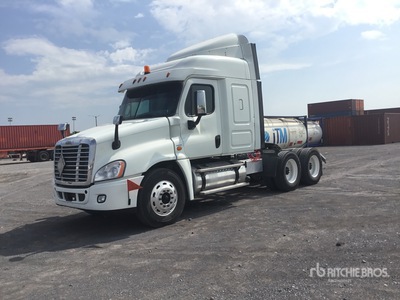 2017 Freightliner Cascadia 113 6x4 Tractocamion con Dormitorio / Tracteur Routier Couchette