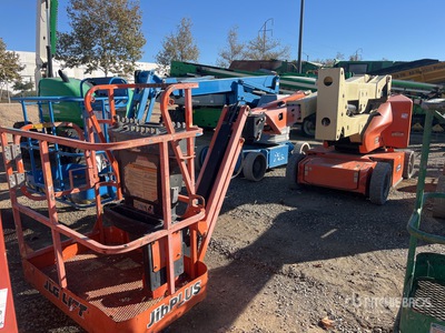 2017 JLG E400AJPN 2WD Electric Articulating Boom Lift