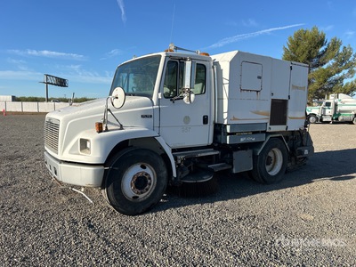 2001 Elgin Sweeper Company on 2002 Freightliner FL70 Sweeper Truck