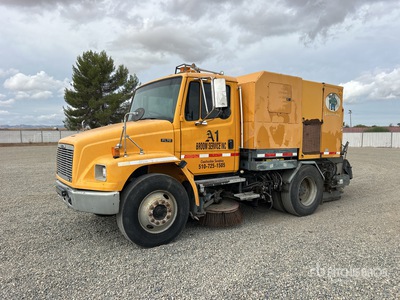 2002 Elgin Sweeper Company on 2002 Freightliner FL70 Sweeper Truck