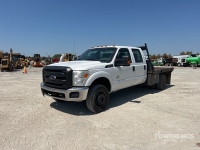 2012 Ford F-350 XL 4x4 Crew Cab Flatbed Truck