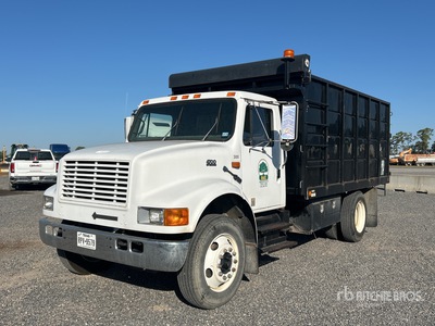 1995 International 4700 4x2 S/A Dump Truck