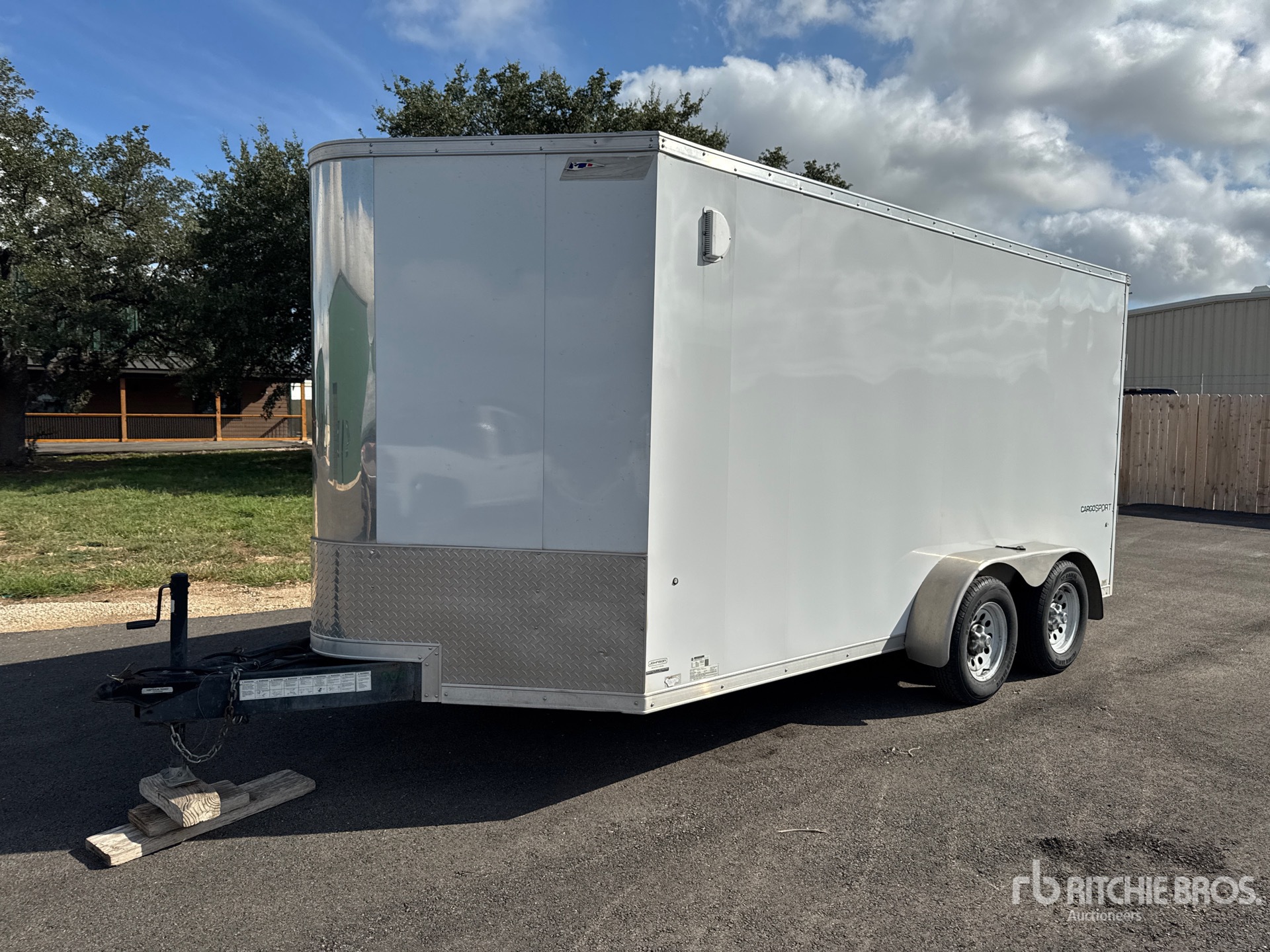 2020 LGS UT, LLC Enclosed Trailer