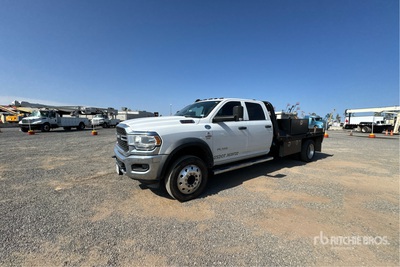 2020 Ram 4500 4x4 Crew Cab Engine driven air compressor, hose reel Platte vrachtwagen
