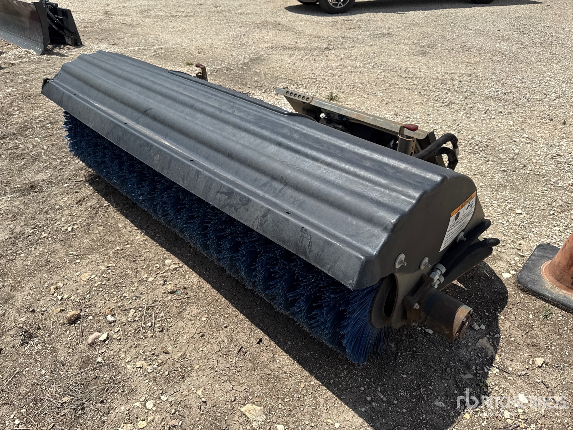 Bobcat 45 in Scopa spazzatrice per mini pala