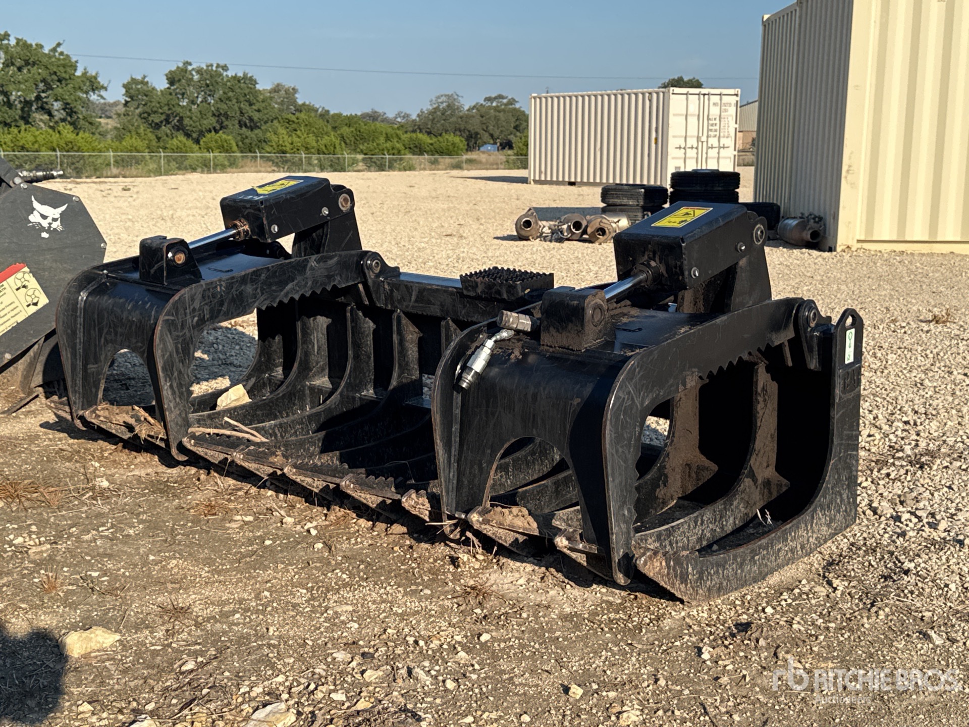 2021 Cat 45 in Skid Steer Grapple Bucket