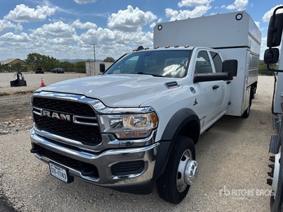 2021 Ram 5500 4x4 Crew Cab Camión con desmenuzadora