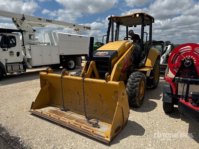 2021 Cat 415IL 4x4 Landscape Loader