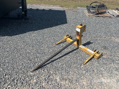 38 in 2000 lb 3 Point Bale Spear