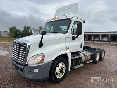 2014 Freightliner 6x4 T/A Day Cab Truck Tractor