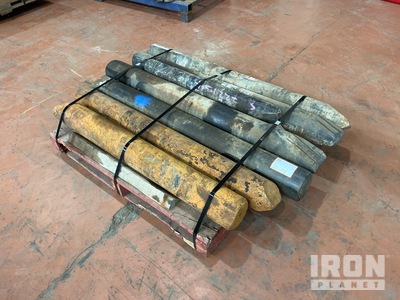 Quantity of Hydraulic Hammer Pins Pièces diverses