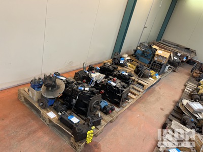 Quantity of Miscellaneous Parts Pièces diverses