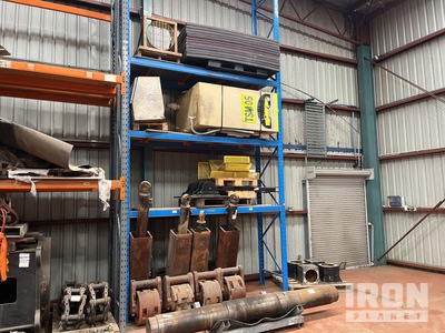 Contents of Pallet Racking Pièces diverses