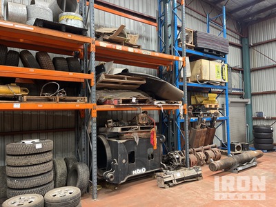 Contents of Pallet Racking Pièces diverses
