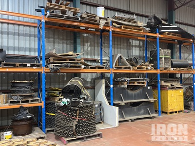 Contents of Pallet Racking Pièces diverses