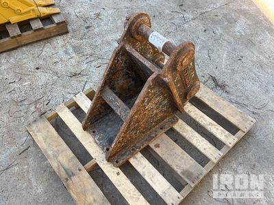 Tiger Q/C Mounting Bracket - Fits Excavator