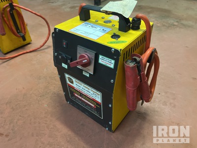 Durst BJC-4000 12 V & 24 V Jump Start Pack
